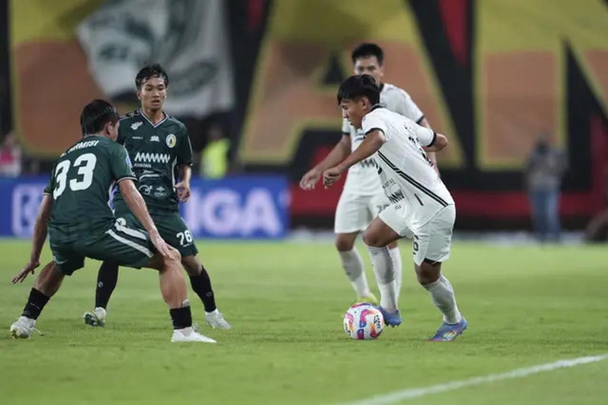 Bonus Berlimpah Klub Zona Degradasi: Bos PSS Janjikan Hadiah Spesial jika Selamat dari Jurang