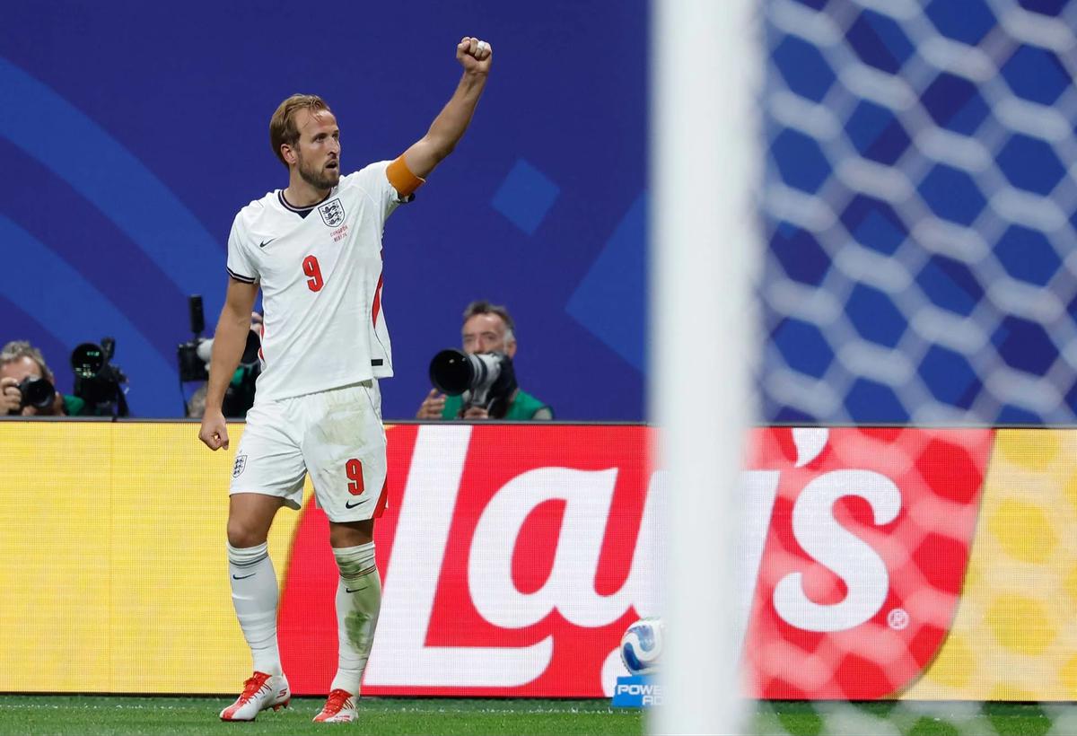 FOTO: Inggris Bangkit Singkirkan RD Kongo