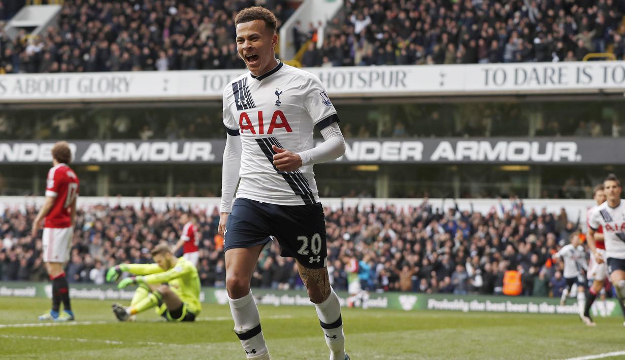 Dele Alli mencetak satu gol saat Tottenham mengalahkan Manchester United pada lanjutan liga Inggris di White Hart Lane, Minggu (10/4/2016). (Action Images via Reuters/John Sibley)