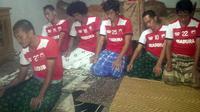 Lima pemain Madura United makin rajin salat berjamaah selama Ramadan. (Bola.com/Fahrizal Arnas)