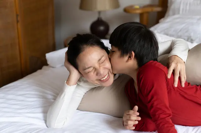 Orangtua berperan penting dalam perkembangan emosi anak (Foto: Pexels.com)