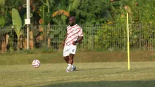 Gelandang asing Persis Solo, Fuad Sule, ketika tengah menjalani sesi pemusatan latihan (TC) di Yogyakarta pada masa pramusim menuju ajang Super League 2025/2026. (dok. Persis Solo)