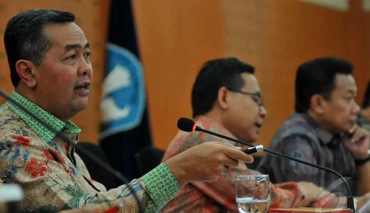 Berbeda dengan UN SMA yang dilakukan pemeringkatan skala nasional, untuk tingkat SMP, Kemendikbud mengeluarkan peringkat di 35 provinsi, Kemendikbud, Jl Jenderal Sudirman, Jakarta Selatan, Jumat (13/6/2014) (Liputan6.com/Andrian M Tunay)