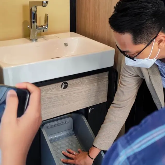 Fasilitas Speaker dan Karaoke di Kamar Mandi Agar Pikiran Lebih Rileks dan Kreatif