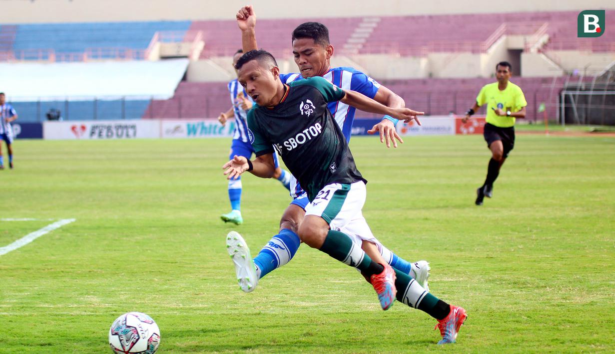 Laga Persikabo 1973 menghadapi Persiraja di pekan ke-15 menjadi laga untuk memperbaiki peringkat bagi Laskar Padjajaran, dimana Hendra Adi Bayauw dan kawan-kawan masih berkutat di papan tengah. (Bola.com/Nandang Permana)