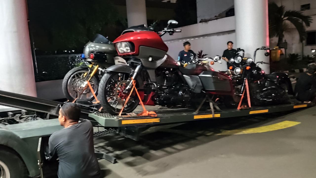 Kejagung Sita Ferrari hingga Moge dalam Kasus Suap Hakim Vonis CPO Rp60 Miliar