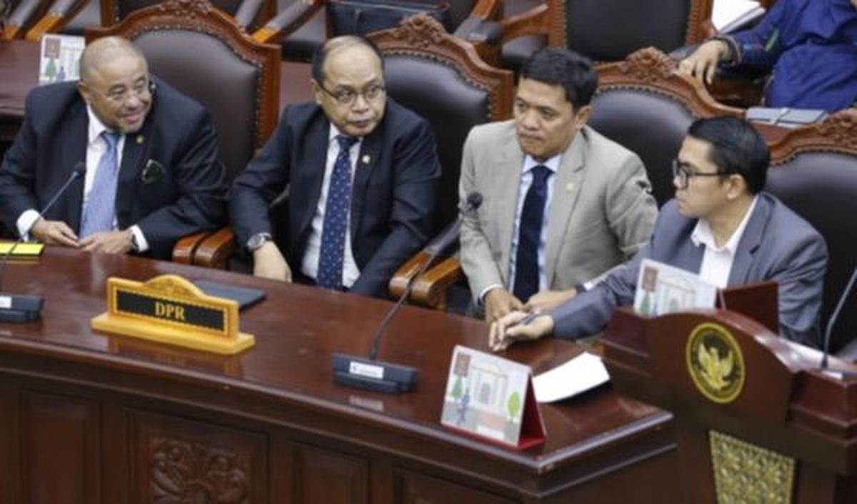Jika sistem tersebut diubah, maka demokrasi Indonesia dianggap mundur ke belakang.