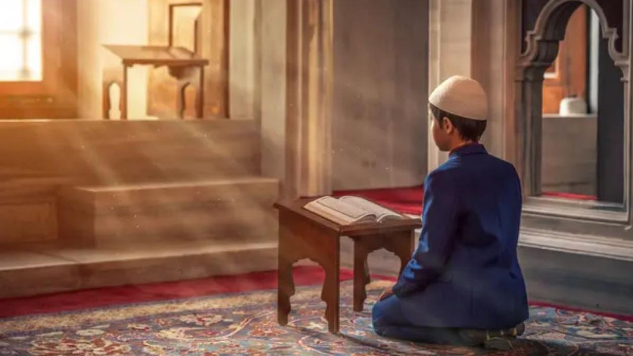 Mengenal Itikaf dan Penjelasan Lengkapnya, Apakah Harus Dilakukan di Masjid?