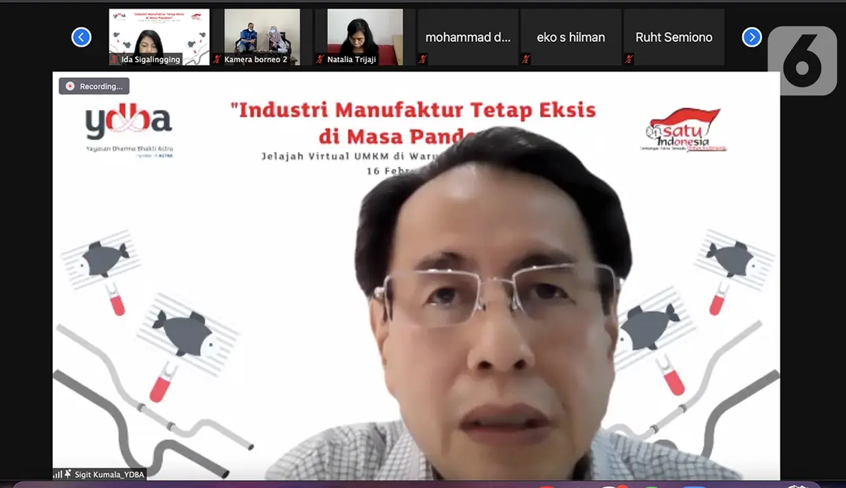 Ketua Pengurus YDBA, Sigit P. Kumala memberikan sambutan pada acara Jelajah Virtual ke UMKM binaan YDBA di Waru Sidoarjo, Selasa (16/02/2021). Acara diselenggarakan untuk mengetahui kondisi bisnis UMKM di tengah pandemi yang melanda Indonesia hampir satu tahun. (Liputan6.com/Pool/YDBA)