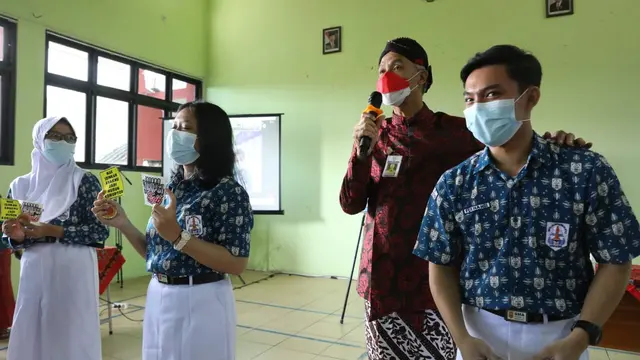 Ganjar Kembali Gelar Program Gubernur Mengajar