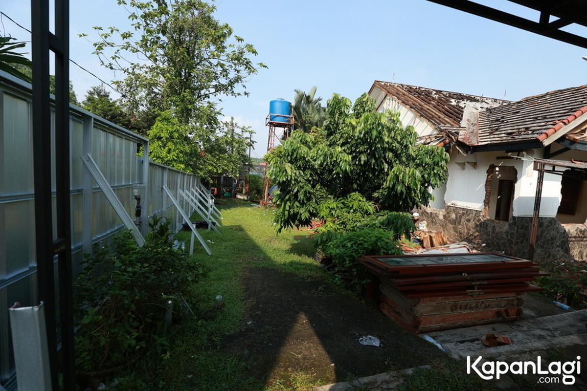 9 Potret Rumah Atalarik Syach yang Dieksekusi Aparat, Dinding Rumah Jebol dan Genteng Hancur