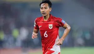 Beckham Putra Nugraha ketika menjalani debut bersama Timnas Indonesia dalam laga kontra China di Kualifikasi Piala Dunia 2026 zona Asia, Kamis (5/6/2025). (Bola.com/Bagaskara Lazuardi)