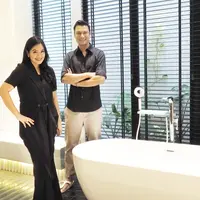 Toilet teknologi canggih Titi Kamal dan Christian Sugiono