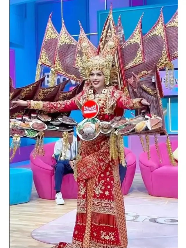 6 Potret Unik Kostum ala RM Padang Dipakai Nova Liana Miss Grand Indonesia 2024