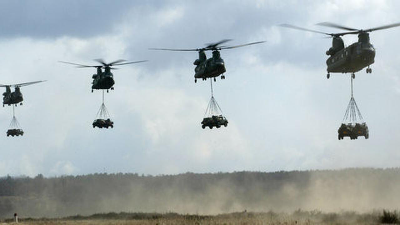 Helikopter Chinook paling tepat lawan kebakaran lahan di Indonesia