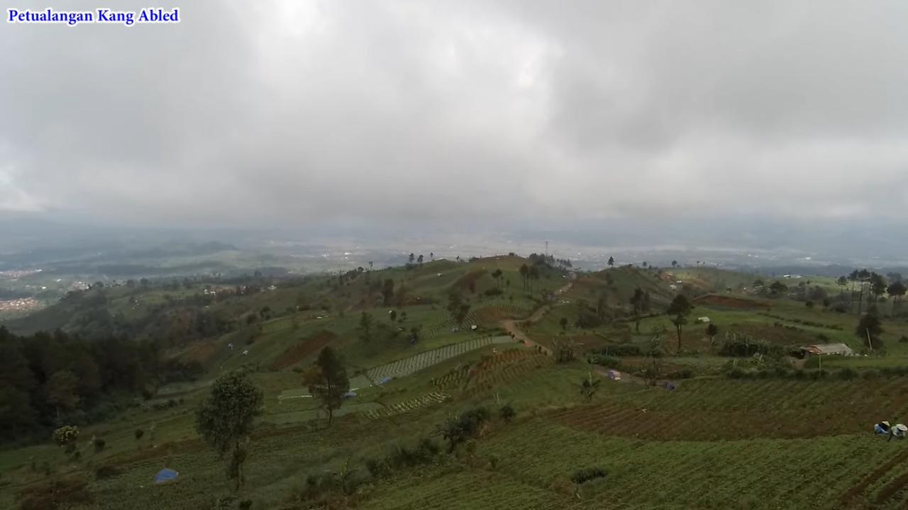 Biaya berkemah