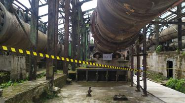 Menelusuri pabrik Indarung I di kawasan PT Semen Padang. Pabrik ini berdiri pada Maret 1910 dengan nama NV Nederlandsch Indische Portland Cement Maatschappij (NV NIPCM).