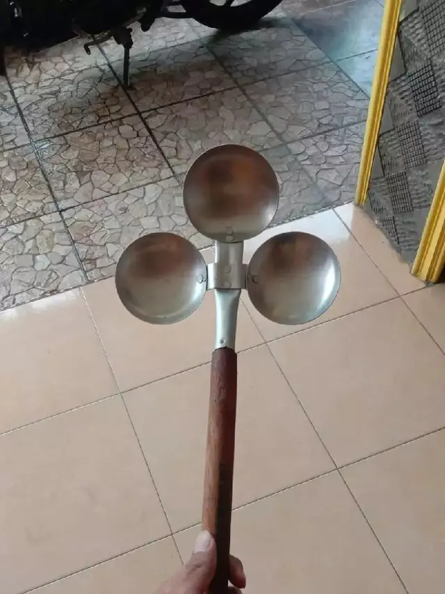 6 Potret Spatula Nyeleneh Ini Bikin Tepuk Jidat, Tidak Dijual di Pasaran