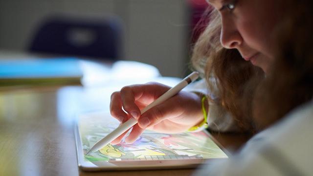 Apple Rilis Ipad Anyar 9 7 Inci Untuk Dukung Pendidikan Tekno