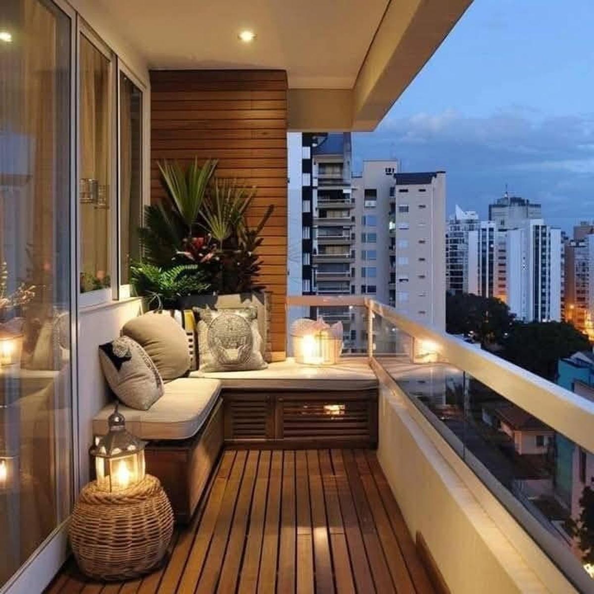 Ilustrasi Balkon Minimalis Mungil Natural (&copy;Pinterest)