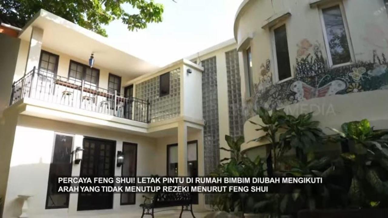 Sejuk dan Nyaman, Irfan Hakim dan Raffi Ahmad Melongo Melihat Halaman Rumah Bimbim Slank 'Saya Suka yang Antik