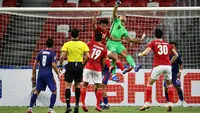 Timnas Indonesia menang 4-2 atas Singapura pada laga leg kedua semifinal Piala AFF 2020 di National Stadium, Sabtu (25/12/2021) malam WIB. Hasil itu membuat Indonesia lolos ke final dengan agregat 5-3. (AP Photo/Suhaimi Abdullah)