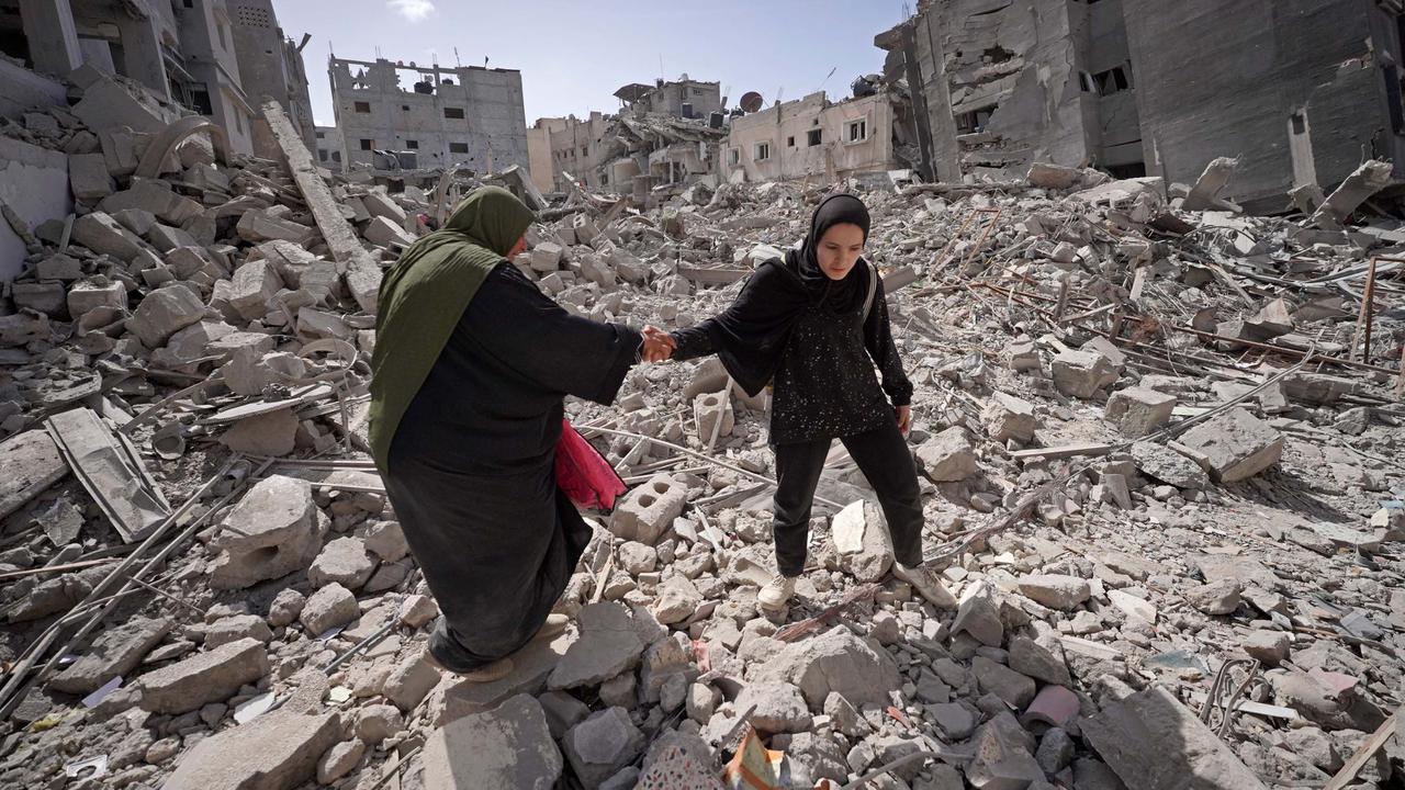 Potret Anak-anak dan Perempuan di Gaza