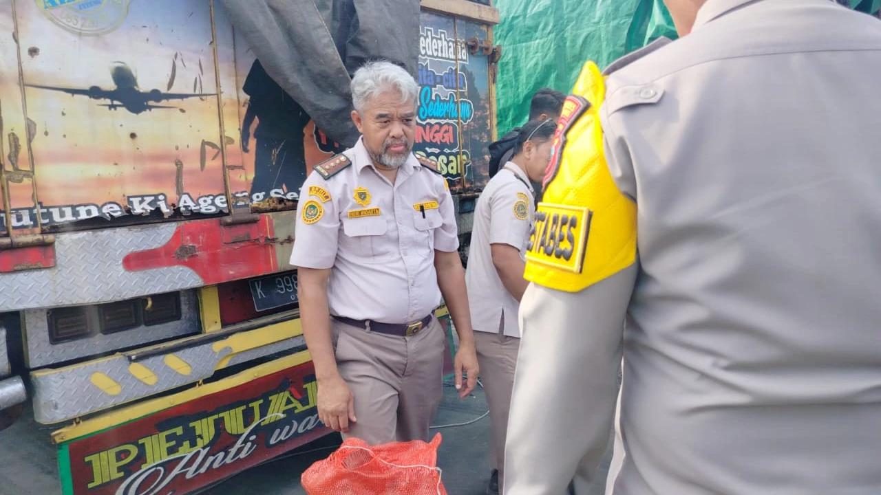 Gagalkan Penyelundupan Bawang Bombai di Tanjung Emas, Diduga Tanpa Sertifikat Kesehatan