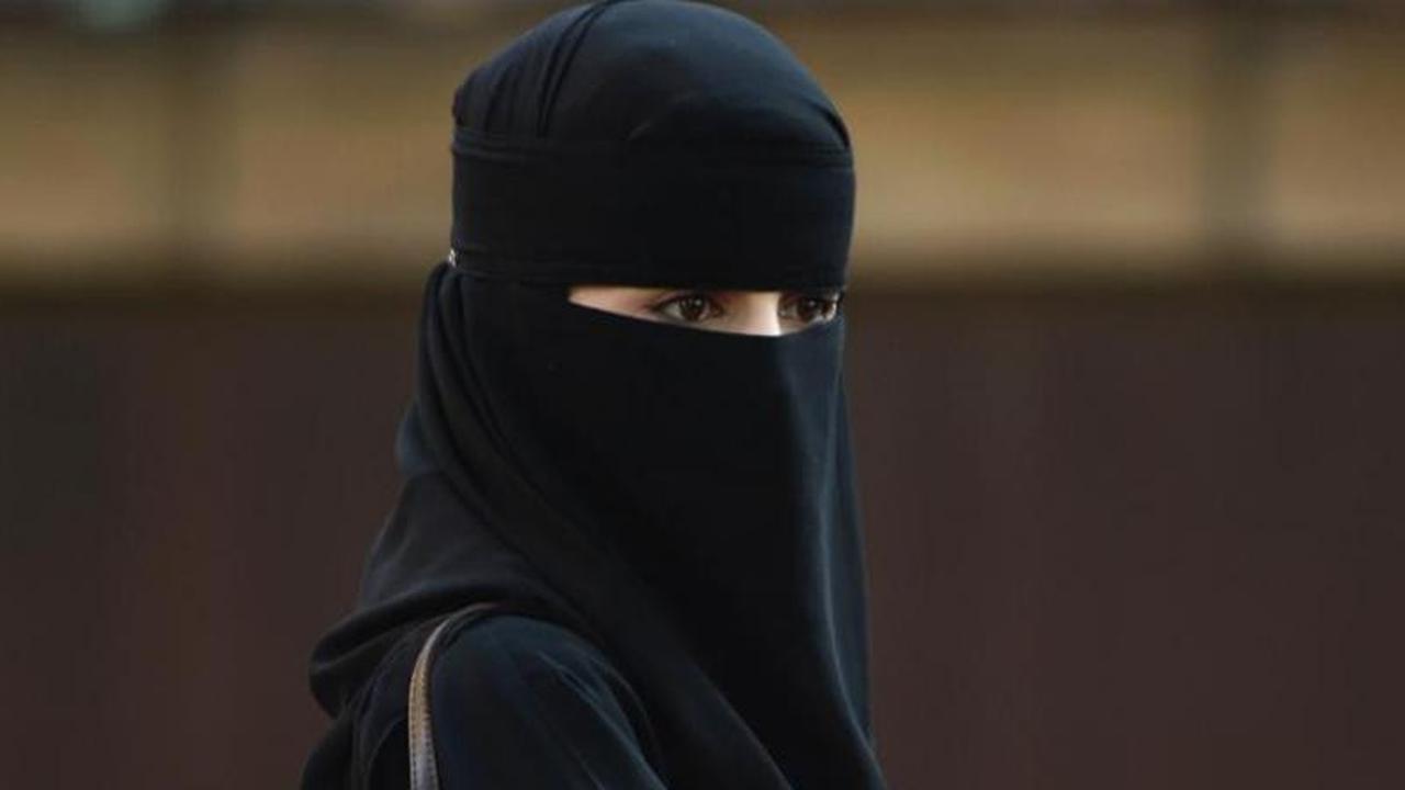 Ilustrasi wanita mengenakan burka (AFP Photo)