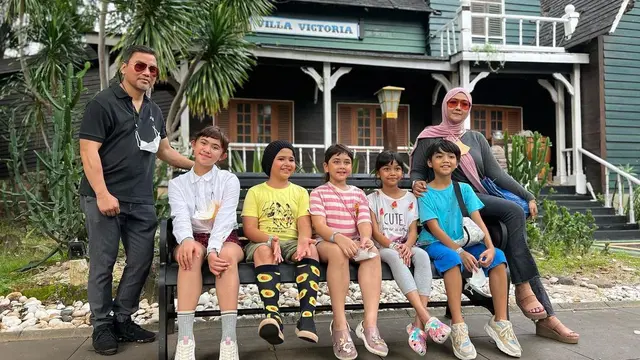 Rheina Ipeh, Ciara Brosnan dan beberapa pemain sinetron Cinta Amara berkumpul lagi (Foto: Instagram/@kanayagleadys15)