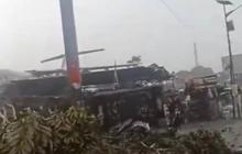 Sayap Pesawat Bekas Hantam Rumah Warga Hingga Rusak Parah