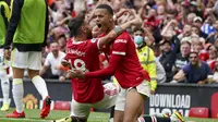 Mason Greenwood. Striker berusia 19 tahun ini merupakan produk asli Akademi Manchester United. Ia telah memperkuat Setan Merah sejak 2018/2019 dan telah tampil dalam 108 laga di semua kompetisi dengan mencetak 32 gol, termasuk dua gol di dua laga awal Premier League musim ini. (Foto: AP/Jon Super)