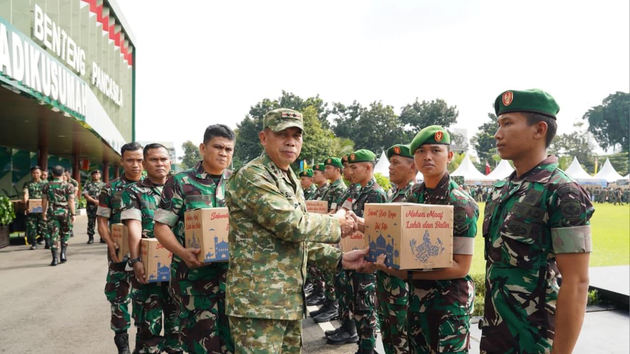 Pangdam Jaya Buka Bazar Murah