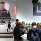 Aksi Gunnar Hampel sang DJ bikin suasana asyik di booth Lenovo dalam ajang IFA Berlin, Jerman. (Liputan6.com/Shinta NM Sinaga)