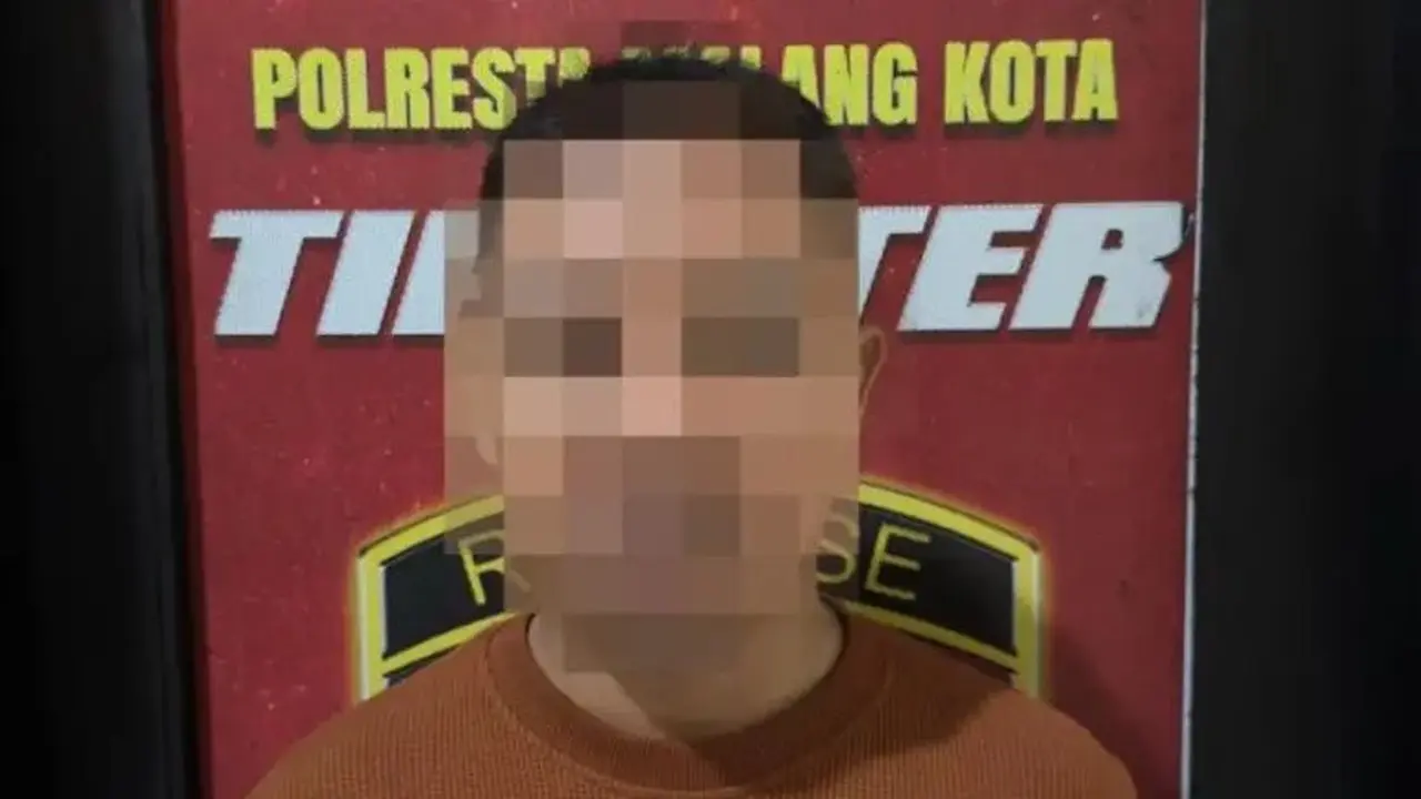 ​ Tersangka penipuan kuliah kedokteran gratis ke China.