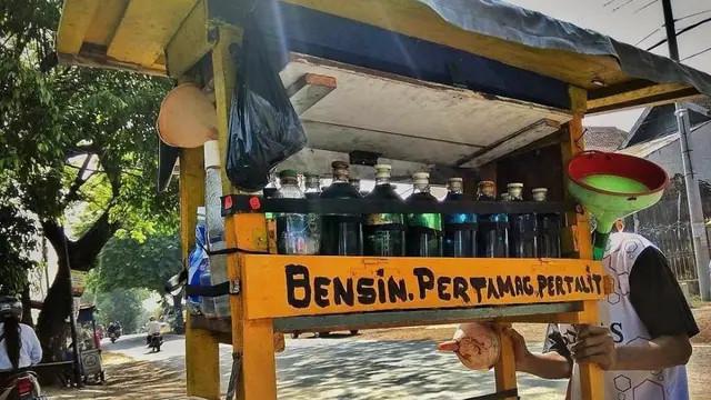 6 Potret Tulisan Bensin Pertalite dan Pertamax Nyeleneh, Bikin Tepuk Jidat