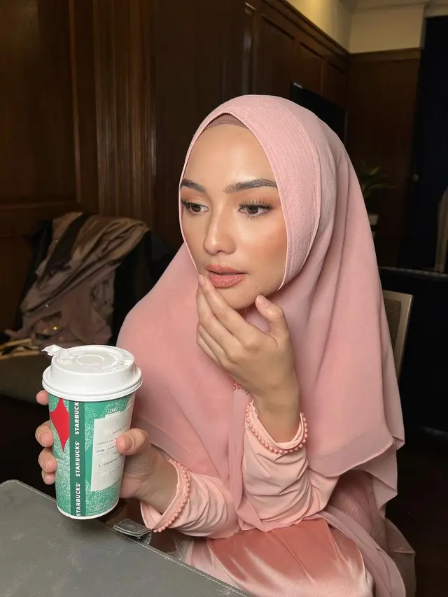 Disangka Oplas, Ini 6 Potret Citra Kirana dengan Makeup Tebal