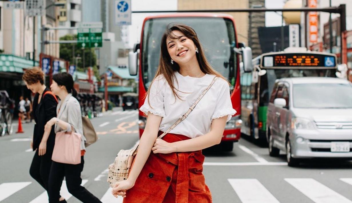 FOTO: Gaya OOTD Shanju Eks JKT48 yang Modis dan Memesona ...