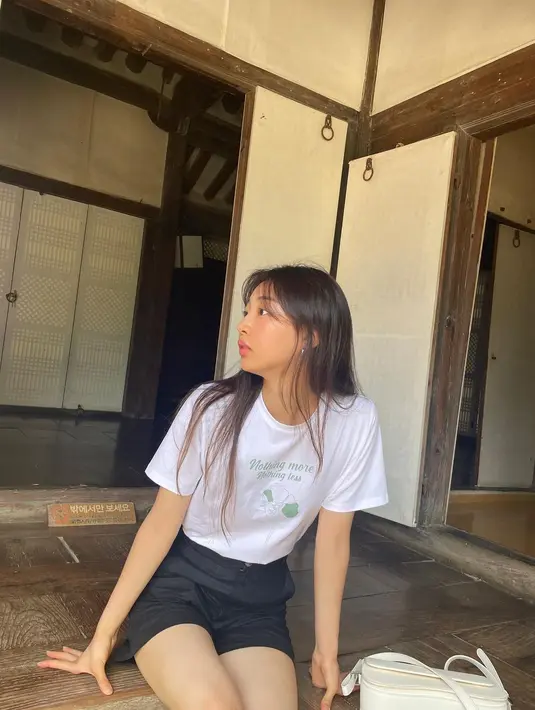 Lee Ha Eum, adik Jihyo Twice. (Instagram/ eehaeum)