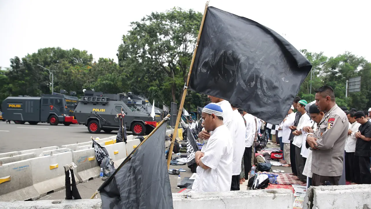 [Bintang] Demo Ahok