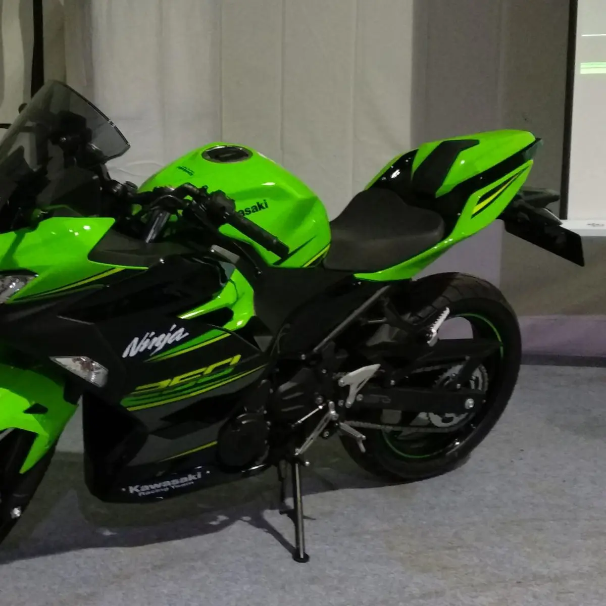 Motor ninja top