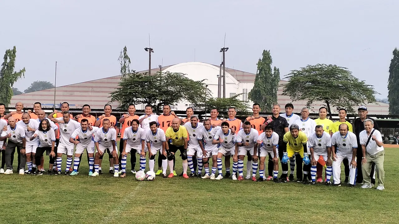 Duel Persib Legend vs TNI-Polri dan Wagub Jabar Membawa Kenangan di Stadion Siliwangi