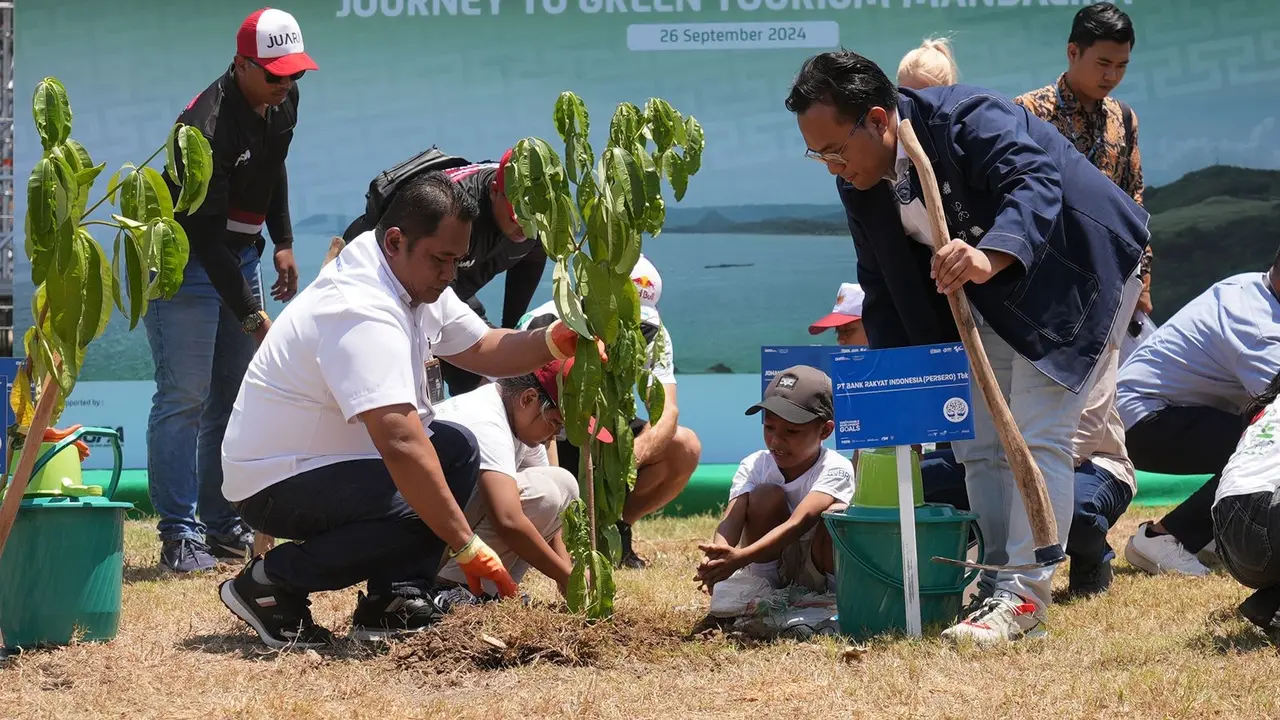 Journey to Green Tourism Mandalika: Tanam 10.000 Bibit Pohon untuk Pariwisata Berkelanjutan