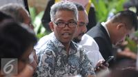 Buni Yani sebelum menjalani sidang praperadilan di Pengadilan Negeri Jakarta Selatan, Selasa (13/12). Sebelumnya pada Senin 5 Desember 2016, Buni Yani dan pengacaranya melayangkan permohonan praperadilan. (Liputan6.com/Helmi Affandi)