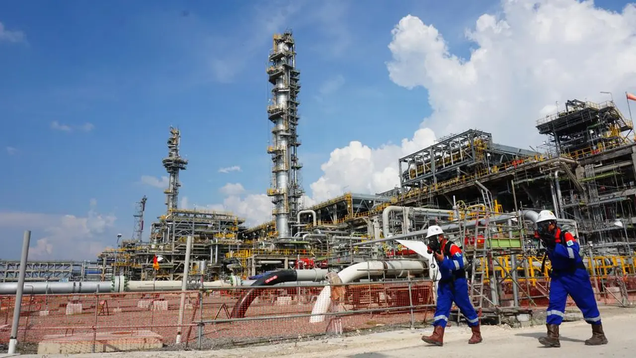 Proyek Pengembangan Gas Lapangan Unitisasi Jambaran-Tiung Biru (JTB) akhirnya melakukan gas-in.