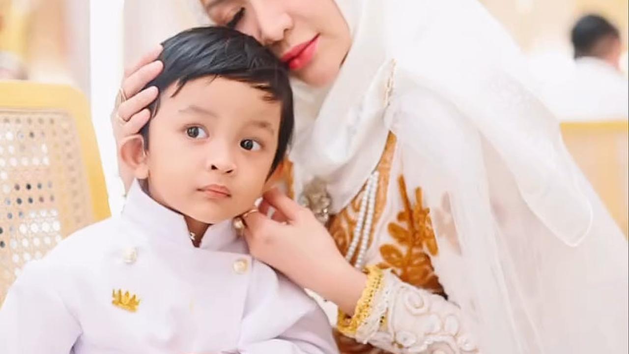 Potret Sulthan, Anak Roro Fitria yang Makin Besar Makin Ganteng