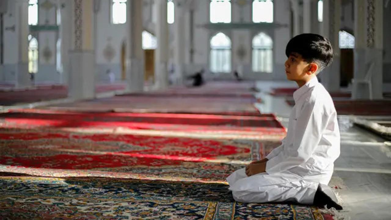Tips Mendidik Anak Rajin Beribadah: Mulai dengan Langkah Sederhana