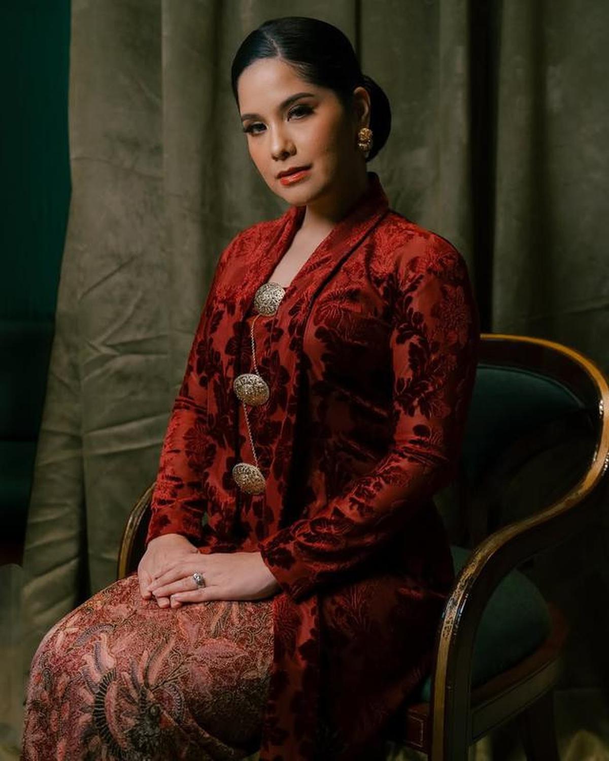 15 Artis Wanita Populer Ini Ternyata Lulusan UI, Cantik dan Pintar Sekaligus
