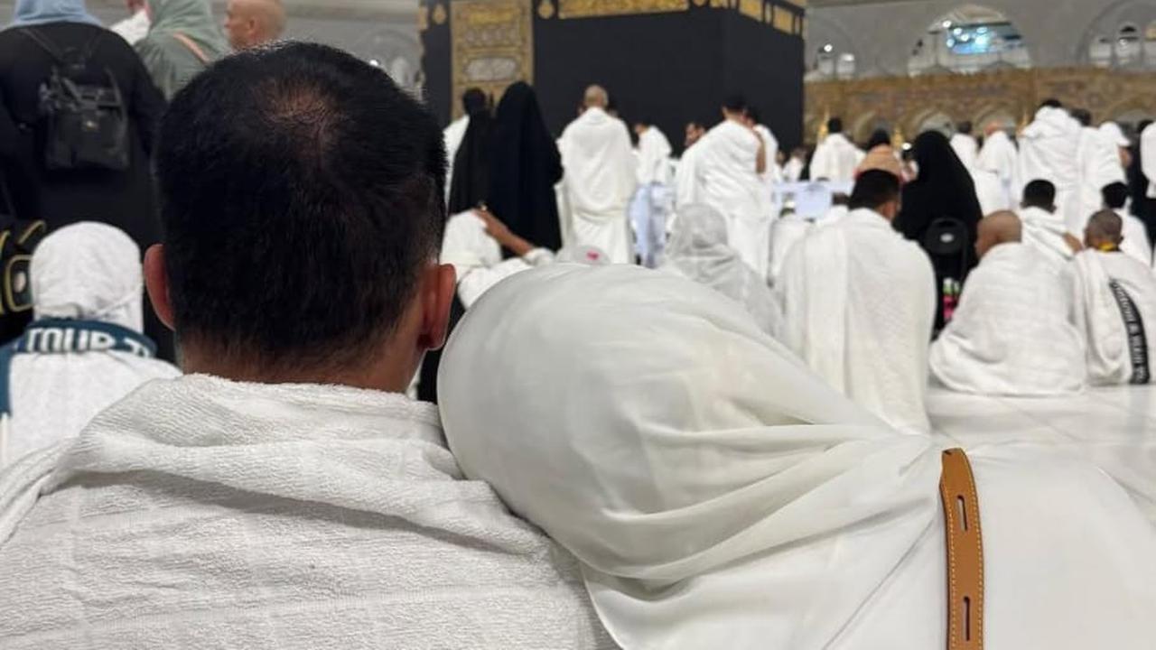 Potret Jennifer Dunn dan Suami Jalani Ibadah Umroh Tampak Romantis yang Jadi Sorotan Netizen