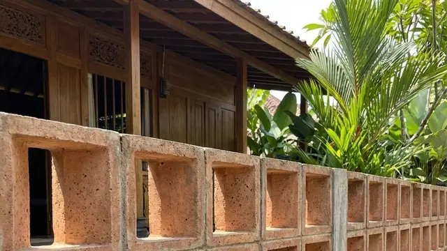 Model Pagar Rumah Beton Roster Berlubang Estetik Sirkulasi Udara